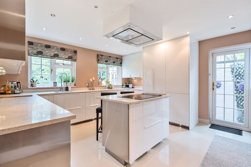 Kitchen- click for photo gallery